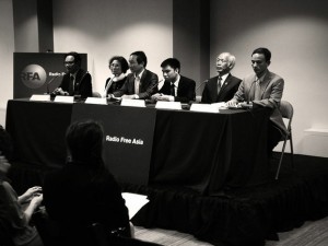 Bloggers and digital netizens from Vietnam share their stories at RFA's Washington headquarters. RFA