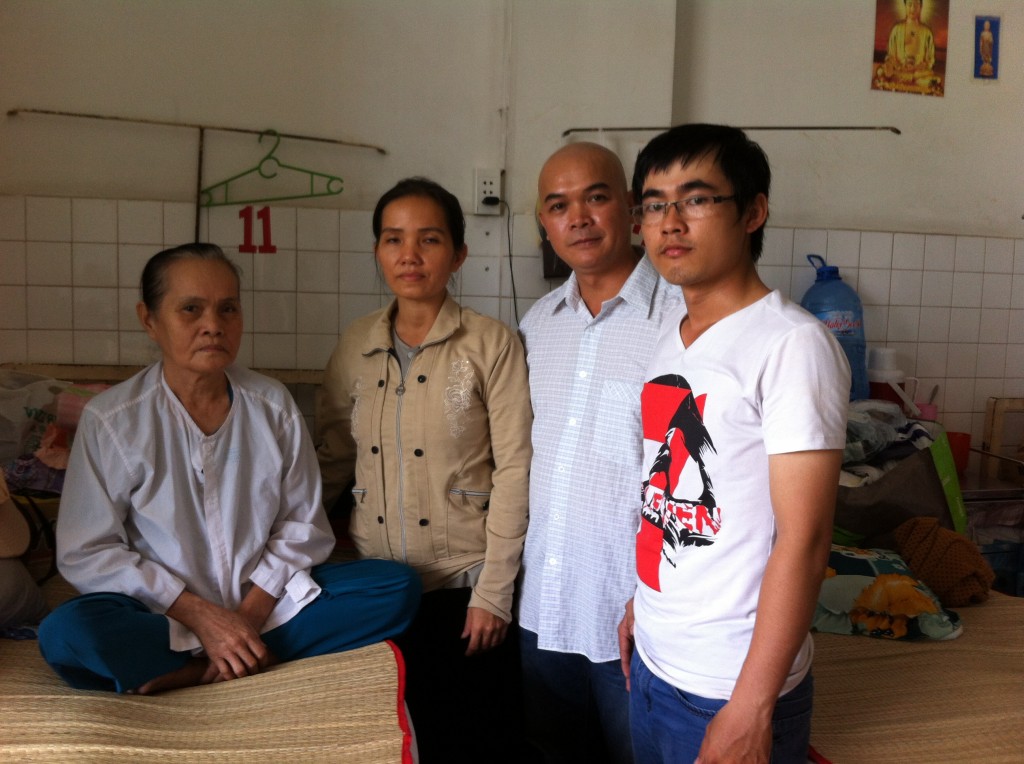 Đại diện hội TNLT và PNNQ