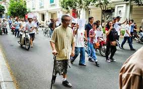 Mr. Lap participates in demonstration against China's invasion in East Sea