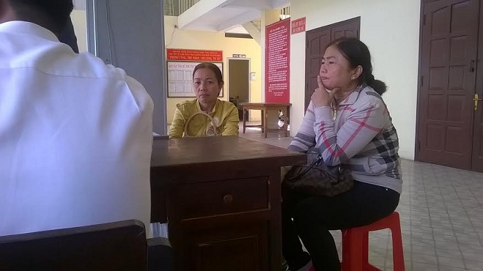 Mẹ và dì của Hồ Duy Hải đợi chờ được thăm gặp theo quy định của luật.