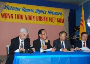 Mạng lưới Nhân quyền Việt Nam, trụ sở tại California Hoa Kỳ, hôm 13/11 công bố giải thưởng năm 2016 dành cho luật sư Võ An Đôn, Mạng lưới Blogger Việt Nam và hai nhà đấu tranh cho dân oan Trần Ngọc Anh và Cấn thị Thêu. Courtesy Người Việt